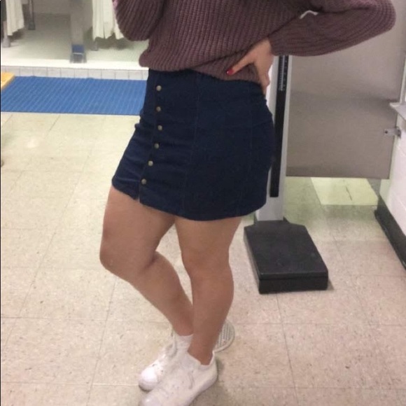 Forever 21 mini skirt - Picture 4 of 4